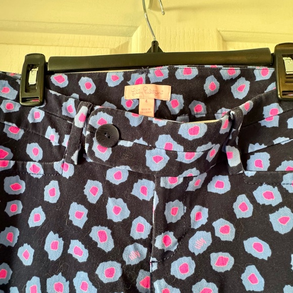 LILLY PULITZER Luxury Capris Spotted Pink and Purple - Picture 5 of 8